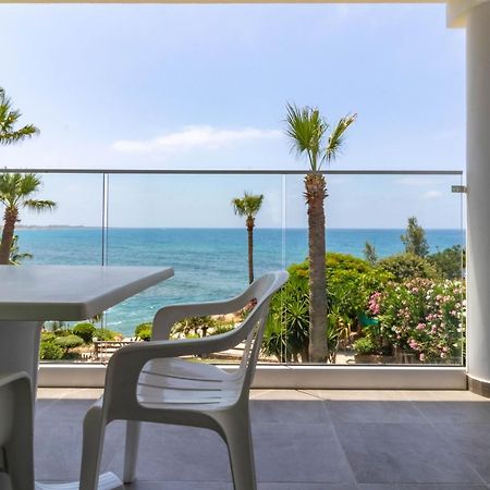 Rododafni Beach Apartments Klorakas Exterior photo