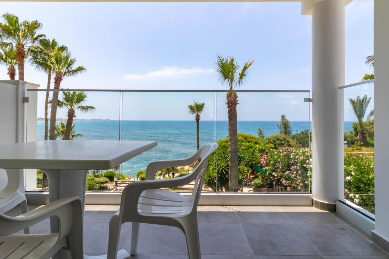 Rododafni Beach Apartments Klorakas Exterior photo