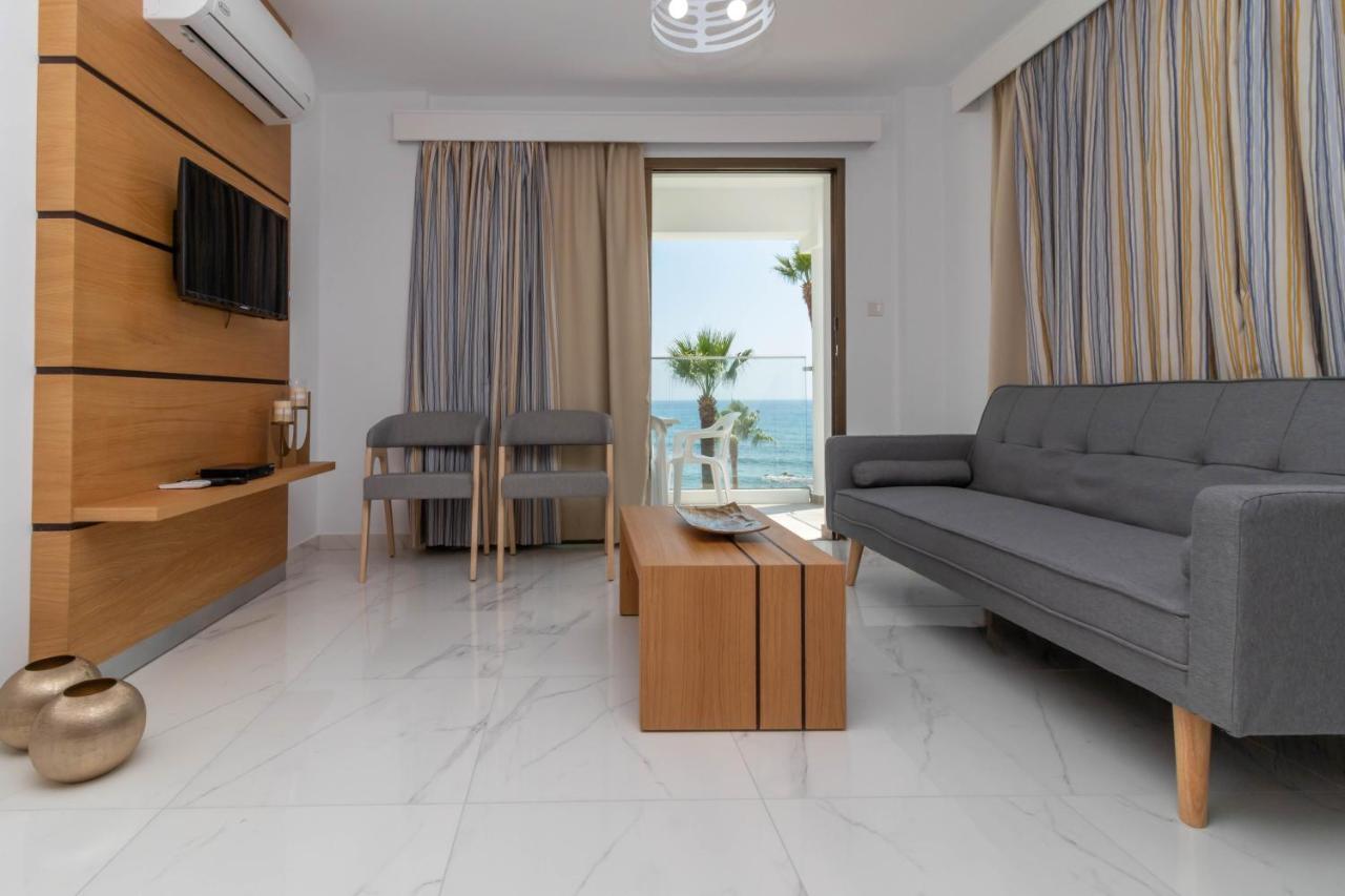Rododafni Beach Apartments Klorakas Exterior photo