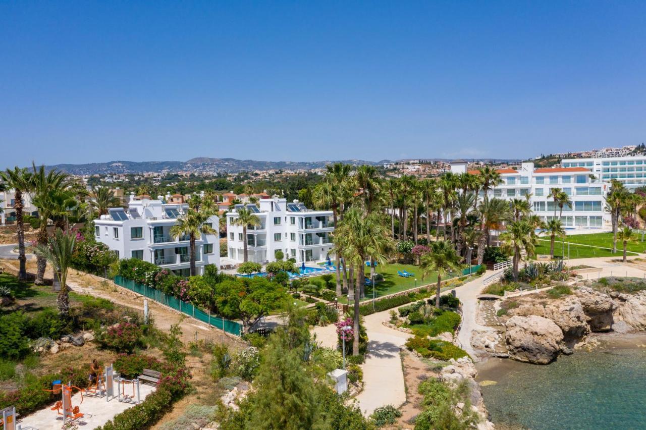 Rododafni Beach Apartments Klorakas Exterior photo