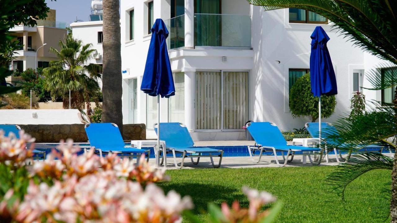 Rododafni Beach Apartments Klorakas Exterior photo