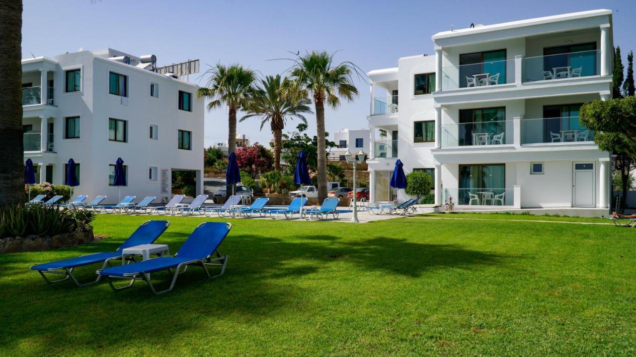 Rododafni Beach Apartments Klorakas Exterior photo