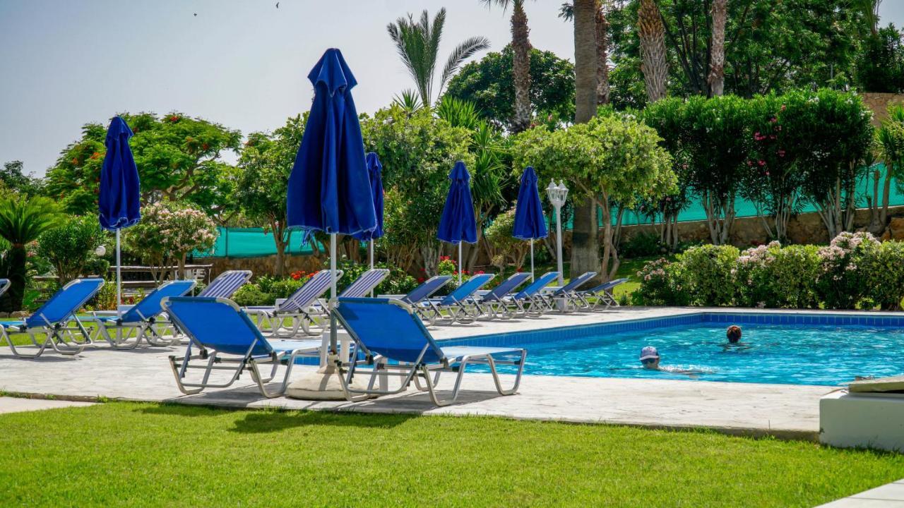 Rododafni Beach Apartments Klorakas Exterior photo